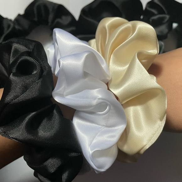 KLM’s Luxey Locks Pearly Whites Collection $8 - Picture 1 of 11